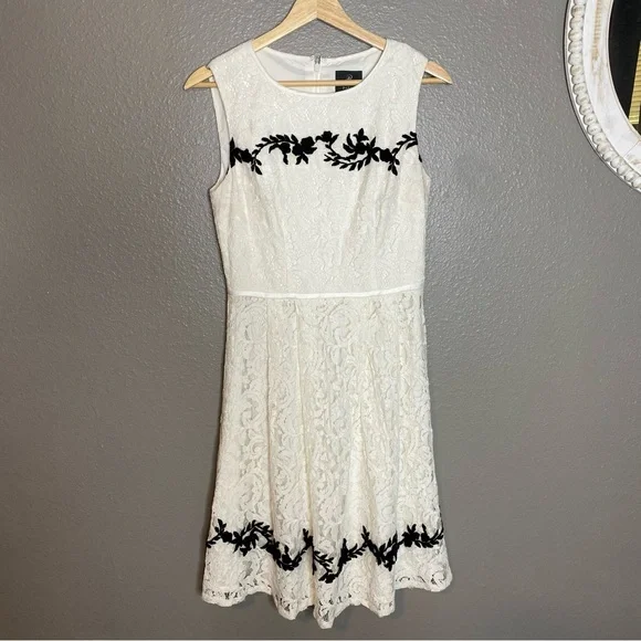 Adrianna Papell White Lace Midi Dress with Black Floral Design Adrianna Papell White Lace Midi Dress with Black Floral Design